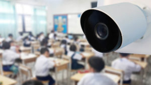 防犯カメラは学校に設置すべき？メリットやおすすめ設置場所を紹介