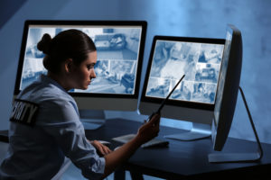 多拠点管理に便利な遠隔モニタリング ～スマホ・PCからのリアルタイム確認と録画検索の方法～